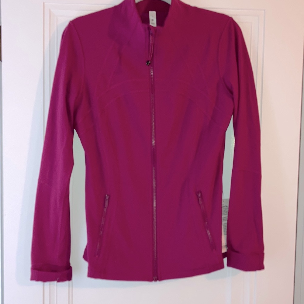 NWT Lululemon define jacket nulu in magenta purple!